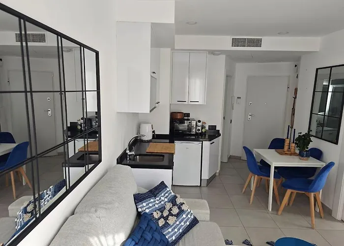 Centrico Nogalera Τορρεμολίνος